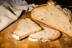 Cómo hacer pan de trigo sarraceno en casa: receta paso a paso.