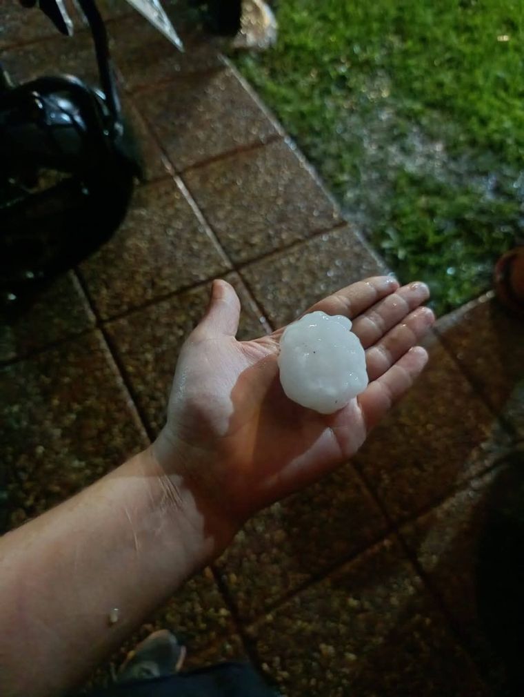 Granizo gigante en San Rafael. Granizo gigante en San Rafael.