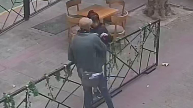 Los ladrones fueron captados por las cámaras de seguridad de la zona
