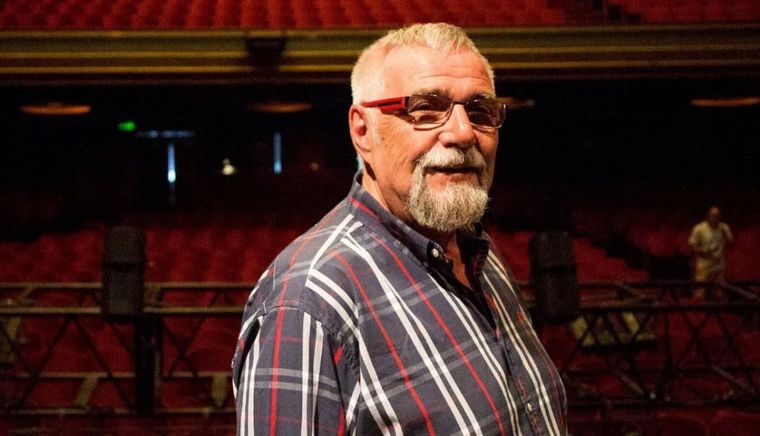 El adiós a Lino Patalano Sus amigos del ambiente del espectáculo se acercaron a despedirlo.