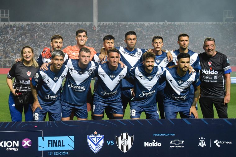 Vélez se consagró campeón de la Liga Profesional Foto: EFE