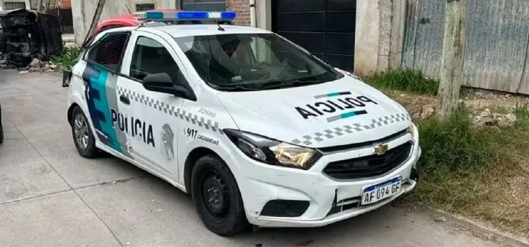 Los efectivos de la Policía Bonaerense acudieron al lugar tras una alerta que había comenzado a circular entre los vecinos. Los efectivos de la Policía Bonaerense acudieron al lugar tras una alerta que había comenzado a circular entre los vecinos.