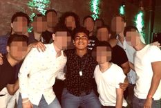 Báez Fernando había salido a divertirse con sus ex compañeros del secundario.