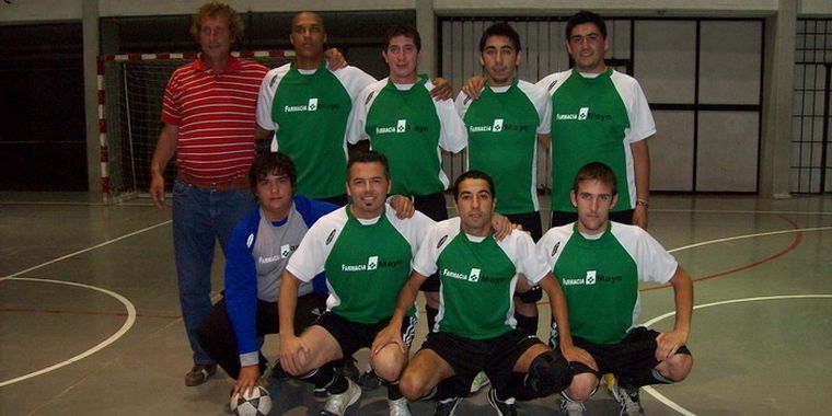 El equipo de Farmacia mayo campeón de la a2