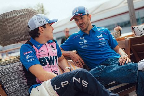 Franco Colapinto y Pierre Gasly terminaron entre los diez primeros y sumaron puntos para Alpine en el Gran Premio de Gran Bretaña. Franco Colapinto y Pierre Gasly terminaron entre los diez primeros y sumaron puntos para Alpine en el Gran Premio de Gran Bretaña.