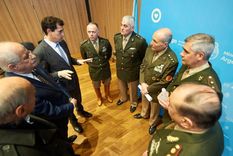 Eduardo Wado de Pedro impulsa un acercamiento del Ejército con la sociedad civil. Eduardo Wado de Pedro impulsa un acercamiento del Ejército con la sociedad civil.