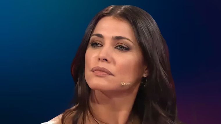 Pamela David y un inesperado accidente con su vestido de fiesta Foto: Captura de video América TV
