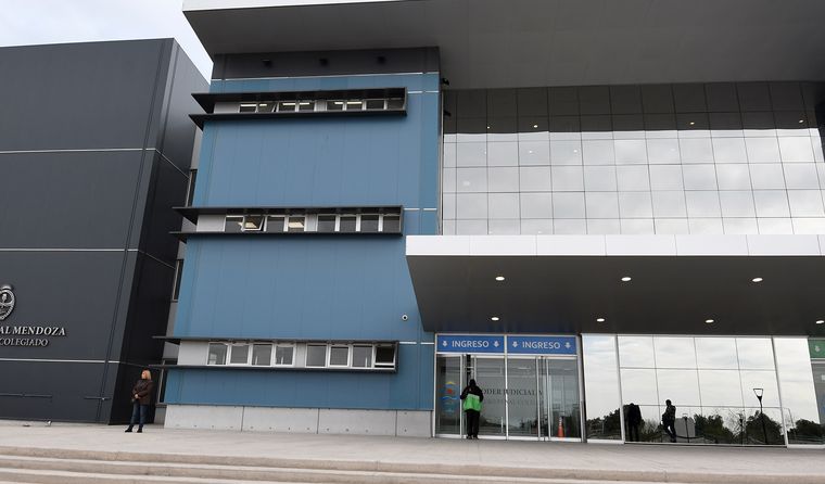 polo judicial edificio interiores guardia policial (6)