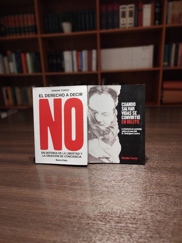 Los libros de Damián Torres Foto: Foto: Damián Torres