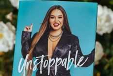 Chiquis Rivera Su Libro Foto: Instagram Chiquis
