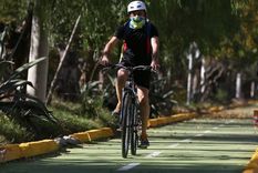 sebastian bragagnolo le presento a horacio rodriguez larreta el programa ?pedaleando juntos?