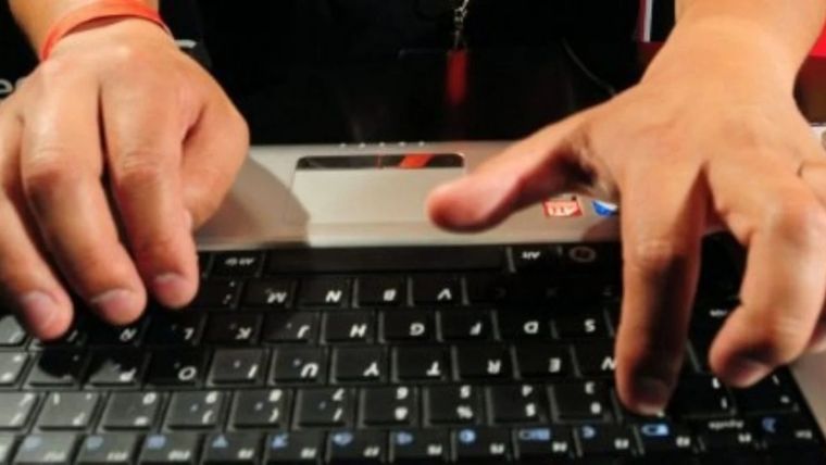 El linchamiento digital es un fenómeno que ha cobrado fuerza en la era de las redes sociales, donde la información se difunde a una velocidad vertiginosa Foto: Archivo MDZ