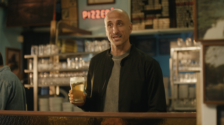 Quilmes lanzó su nuevo spot mundialista con varias figuras nacionales.