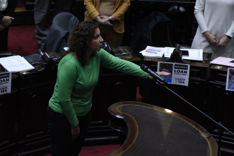 Biasi entra en reemplazo de Bregman.  Foto: Juan Mateo Aberastain/MDZ