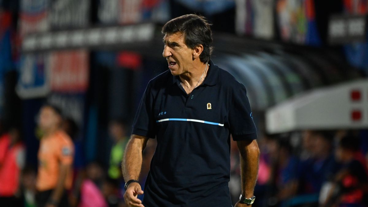 La llamativa frase con la que Costas palpitó el clásico contra Independiente: 