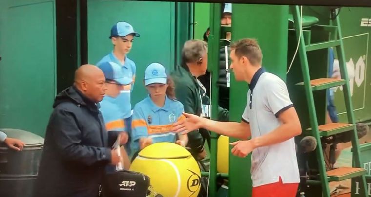 El enojo de Jarry con el umpire. Foto: Captura