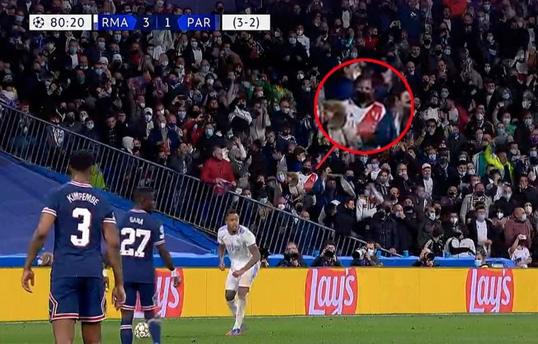 La camiseta de River, presente en el Bernábeu en el histórico Real Madrid-PSG.