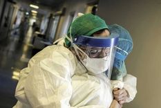 mas de 90 mil trabajadores de la salud  infectados con covid-19 en el mundo