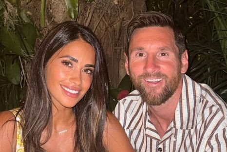 Messi y Antonela celebraron Navidad en Rosario con estilo relajado. Messi y Antonela celebraron Navidad en Rosario con estilo relajado.