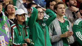 La hinchada mexicana siguió con pasión el partido. La hinchada mexicana siguió con pasión el partido.