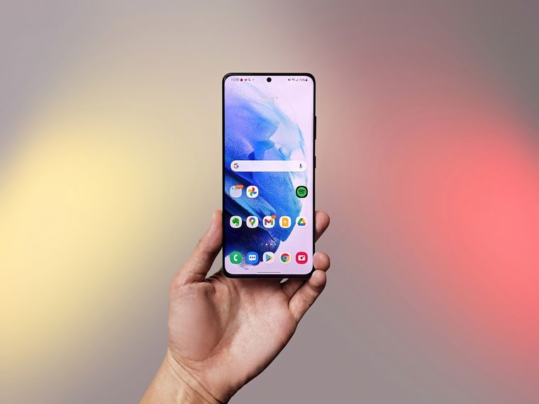 Samsung trabajó junto a Google para desarrollar la capa sobre Android 16. Samsung trabajó junto a Google para desarrollar la capa sobre Android 16.