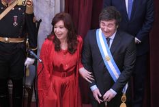 Un trabajo indagó sobre qué regalo elegirían los argentinos para Javier Milei y Cristina Fernández de Kirchner Foto: Télam Un trabajo indagó sobre qué regalo elegirían los argentinos para Javier Milei y Cristina Fernández de Kirchner Foto: Télam