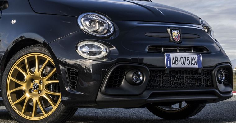 Abarth cumple 75 años y lo festeja lanzando este exclusivo modelo Foto: Stellantis
