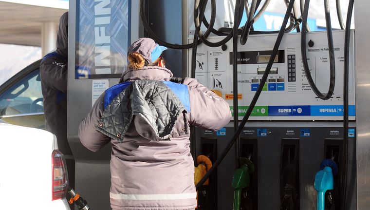 El sindicato de trabajadores de estaciones de servicio advierten paros. Foto: ALF PONCE MERCADO / MDZ