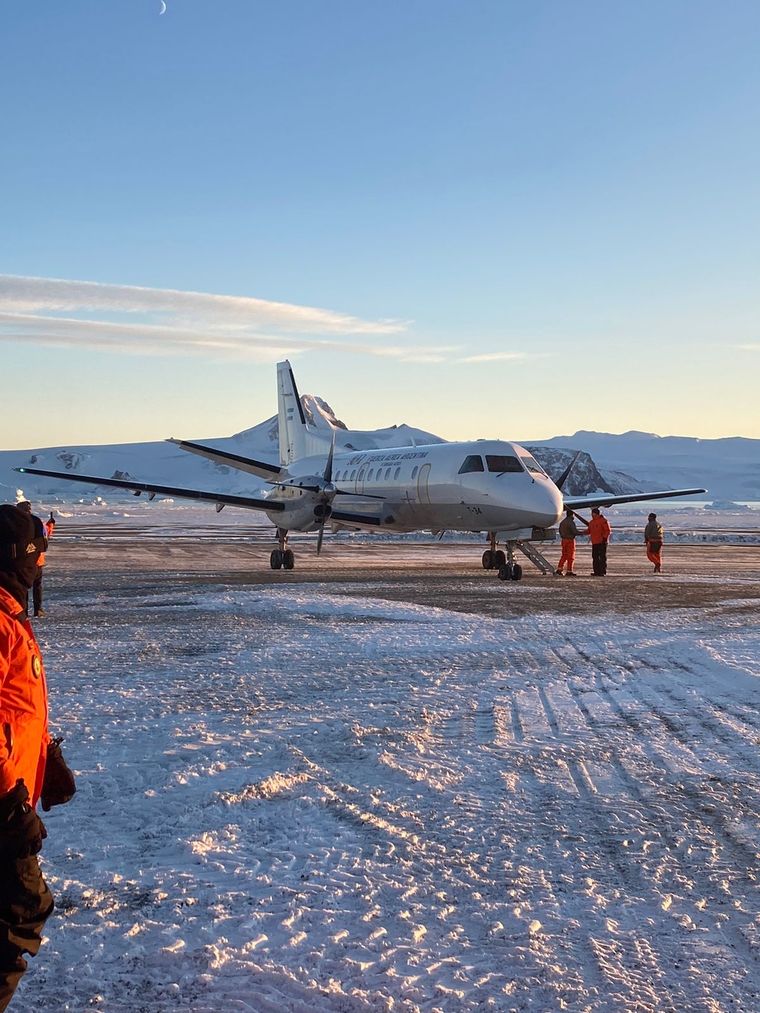 Por primera vez, un avión aterrizó en la base Petrel, ubicada en la Antártida