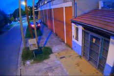 Un gendarme abatió en un tiroteo a un ladrón que intentó robarle a su hermano en la localidad de Aldo Bonzi, partido de La Matanza. Un gendarme abatió en un tiroteo a un ladrón que intentó robarle a su hermano en la localidad de Aldo Bonzi, partido de La Matanza.