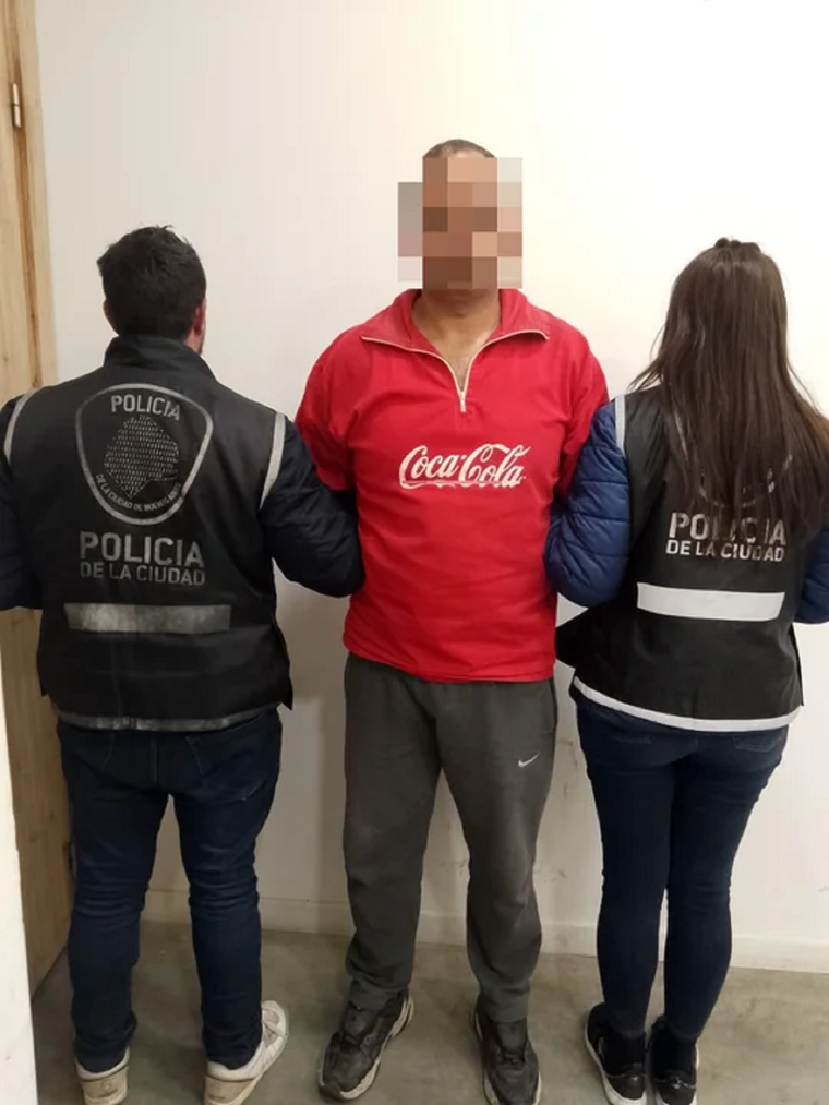 El vendedor ambulante detenido Foto: NA