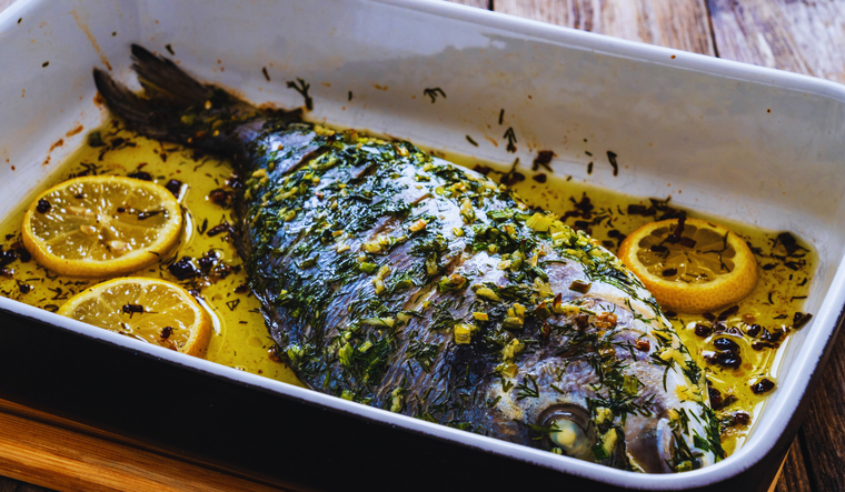 Cada región adapta la receta agregando hierbas, cítricos o diferentes guarniciones. Cada región adapta la receta agregando hierbas, cítricos o diferentes guarniciones.