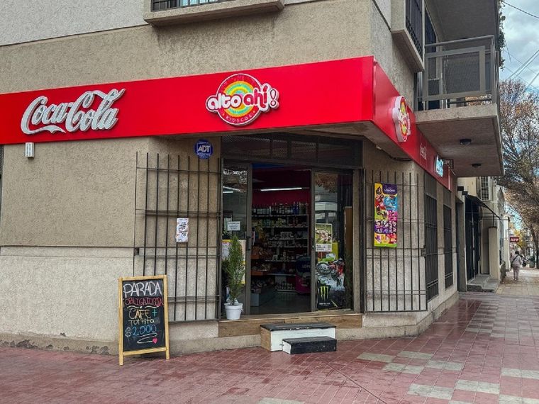 La actividad comercial en el barrio Bombal crece cada vez. ¿Qué implica este movimiento urbano?