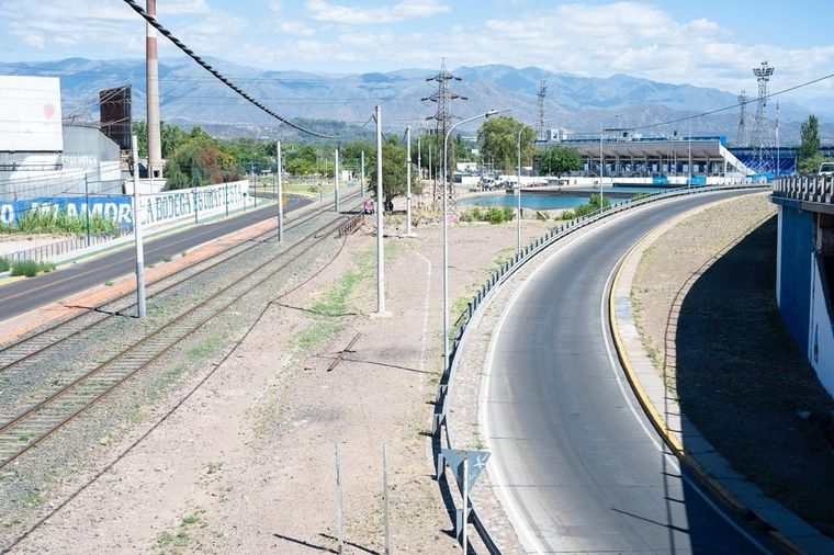 Godoy Cruz inicia una obra clave para conectar Mitre con Costanera Sur. Godoy Cruz inicia una obra clave para conectar Mitre con Costanera Sur.
