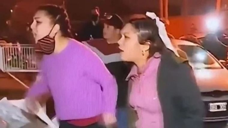 Familiares del joven asesinado.