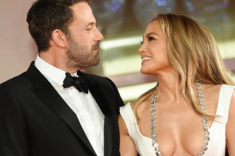 JENNIFER LÓPEZ Y BEN AFFLECK ESTÁN DE LUNA DE MIEL. LA FELIZ PAREJA VIAJÓ JUNTO A SUS HIJOS.