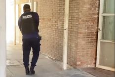 La alumna de 14 años se encuentra atrincherada en el colegio. La alumna de 14 años se encuentra atrincherada en el colegio.