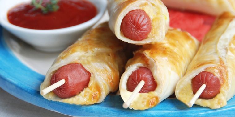 Salchichas envueltas, una opción accesible para un pic-nic.