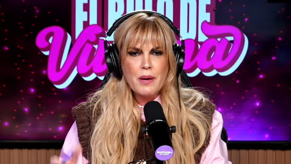 Viviana Canosa reveló una bizarra situación íntima sobre la "caspa" de Javier Milei