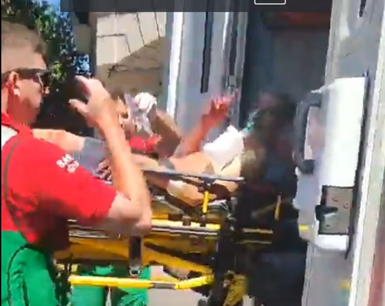 Un hombre en situación de calle se encuentra en grave estado. Foto: Captura de pantalla