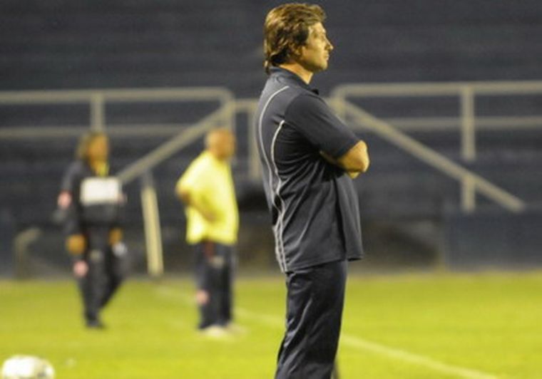 Del Bosco, DT de Independiente.