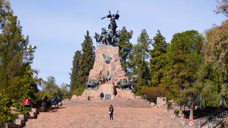 Este miércoles, Edemsa realizará tareas de mantenimiento en el Cerro de la Gloria y zonas aledañas.
