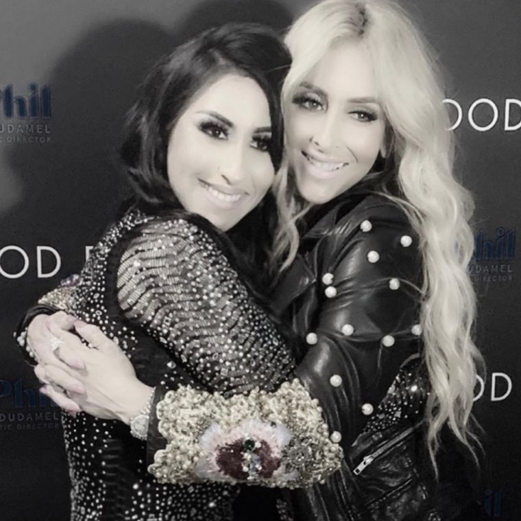 Cristy Solís, esposa de Marco Antonio Solís junto a Beatriz Solís Foto: instagram