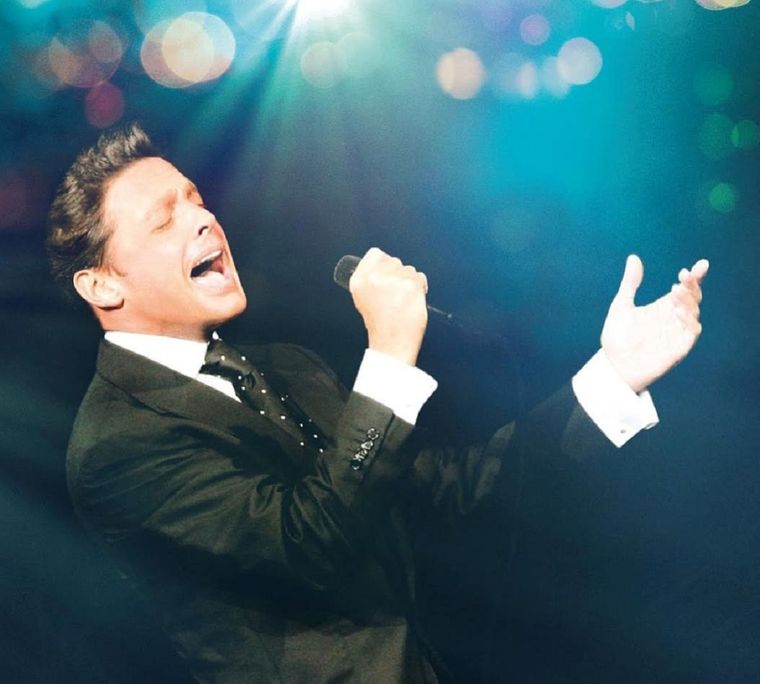 Luis Miguel es uno de los artistas más perseguidos por los paparazzis