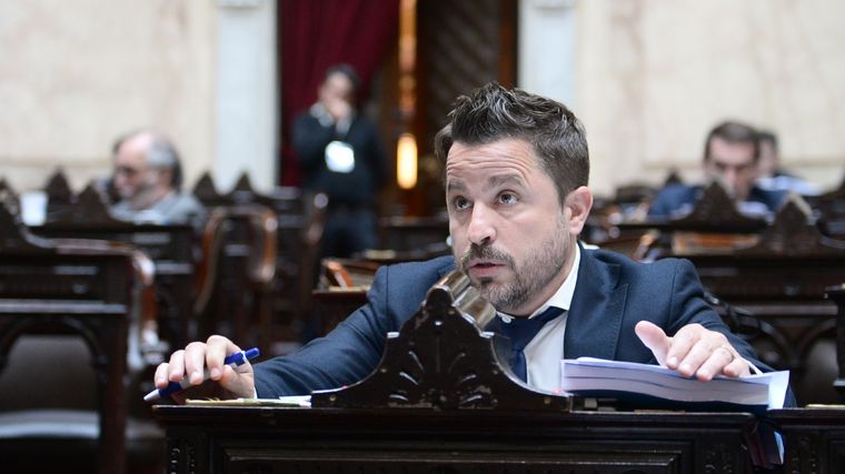 Martínez Tetaz durante la sesión del Presupuesto 2023 Foto: Twitter @DiputadosAR