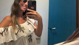El look bohemio de Pampita en Ibiza.