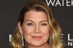Foto: https://www.elle.fr/People/La-vie-des-people/News/Grey-s-Anatomy-voici-pourquoi-Ellen-Pompeo-n-a-jamais-voulu-quitter-la-serie-3873056