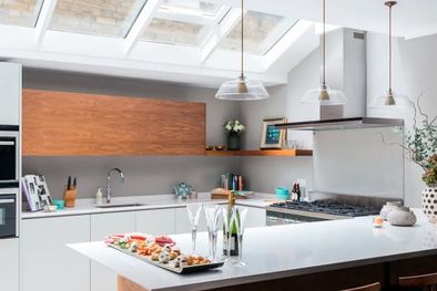 MDZol | Los productos químicos fuertes pueden dañar el terciopelo y el el bicarbonato de sodio es excelente para absorber los olores antes de guardar el terciopelo. Foto: Future PLC