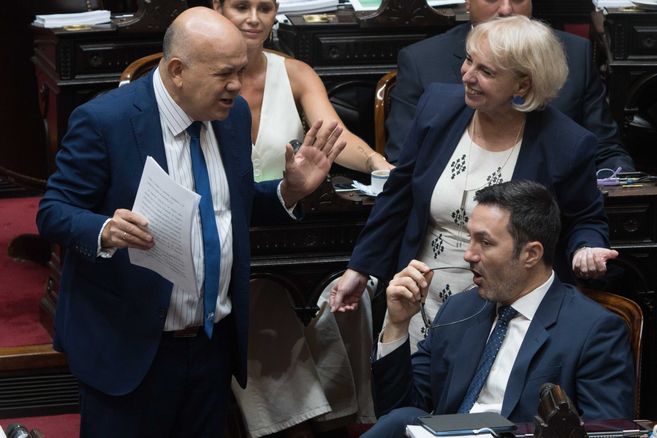 La Libertad Avanza consiguió el quórum con 130 diputados presentes, entre oficialistas y aliados. La Libertad Avanza consiguió el quórum con 130 diputados presentes, entre oficialistas y aliados.