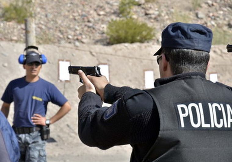 Un oficial en pleno curso.